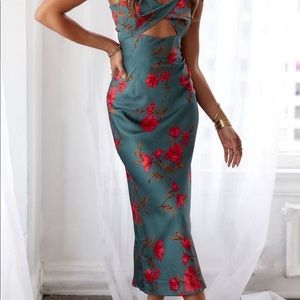 Teal and red flowered dress from hello molly worn once. Dry cleaned.